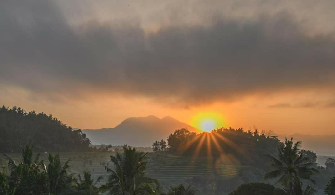 Pondok Lembah Dukuh Homestay Karangasem エクステリア 写真